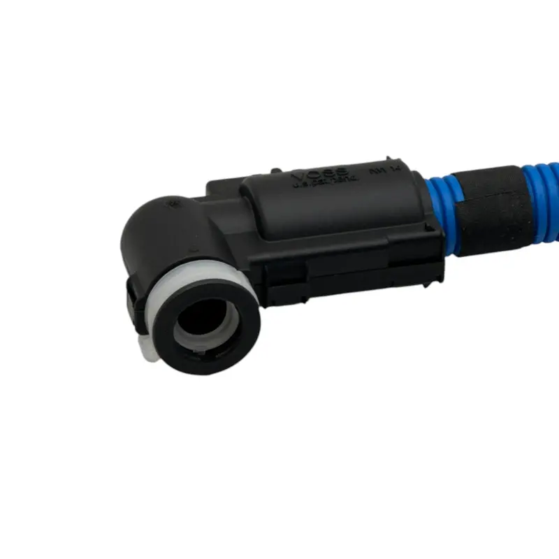 04 32033 200 Genuine Freightliner Def Diesel Exhaust Fluid Line 2000Mm 2