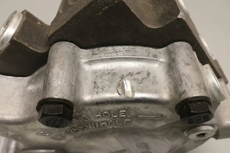 0R-1011 Genuine Caterpillar Water Pump 2