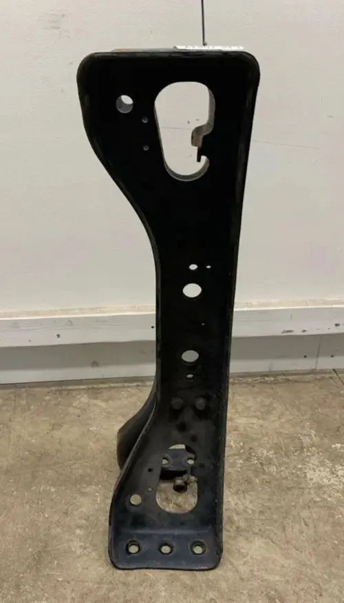 1660005C1 Genuine International Frame Crossmember 2