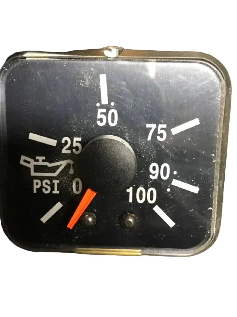 1671687C2 Genuine International Oil Pressure Gauge 1