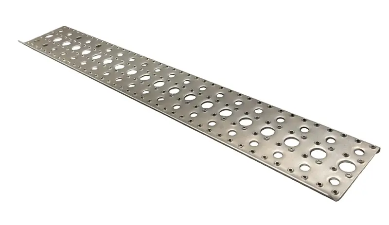 22-61130-005 Genuine Freightliner Aluminum Tread Step Fairing 2