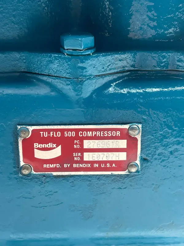 276961R Genuine Bendix Air Brake Compressor 2