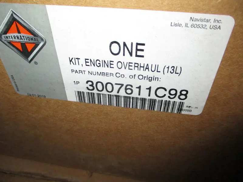 3007611C96 International Engine Overhaul Kit 1