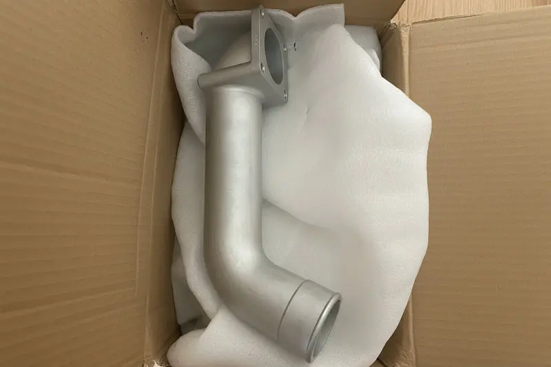 3016139 Genuine Cummins Air Crossover Connection 2