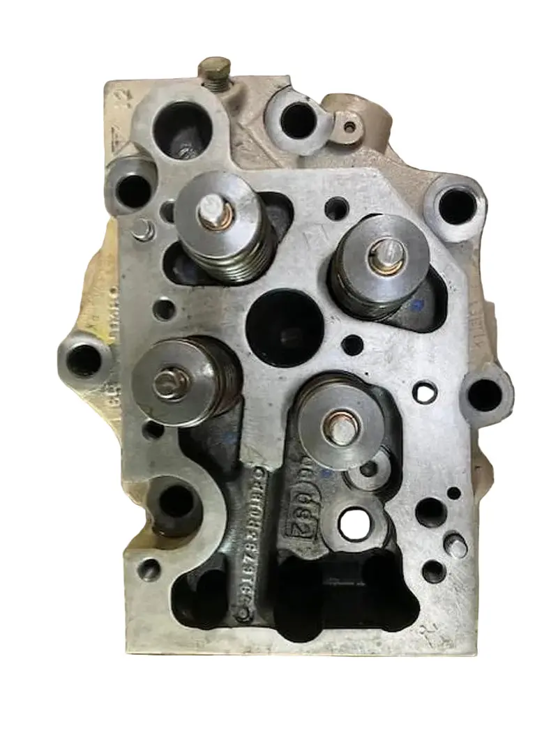 3171969 Genuine Cummins Engine Cylinder Head 1