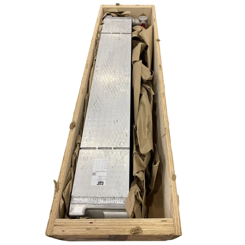 3343321 Genuine Cat Oil Cooler Core 1