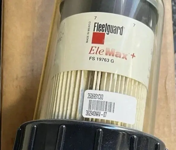 3526951C92 Genuine International Fuel Filter 2