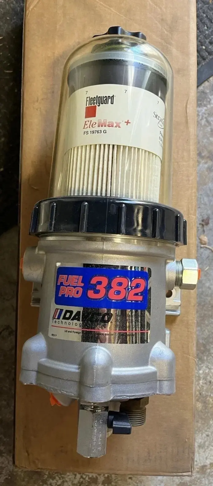 3526951C93 Genuine International Fuel Filter 1