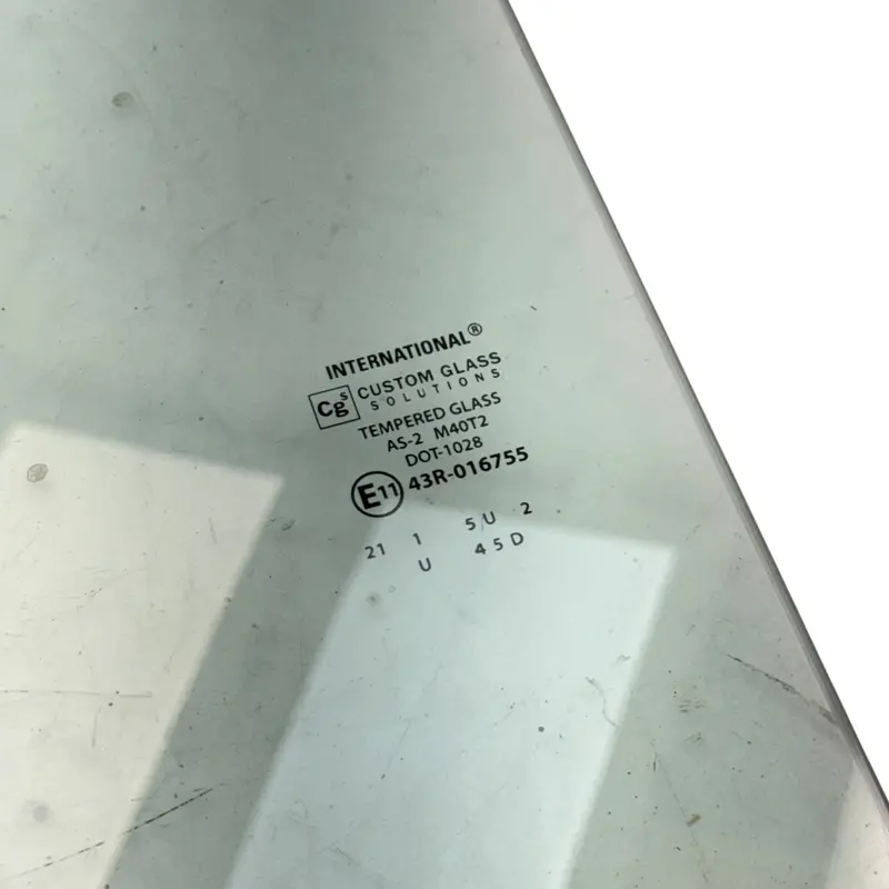 3546064C1 Genuine International Left Side Door Glass 2