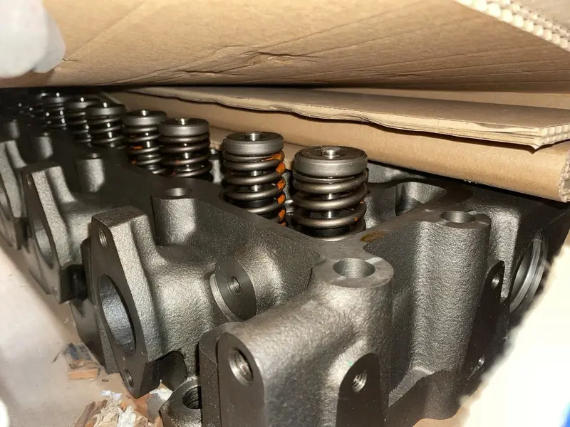 3928669 Genuine Cummins Cylinder Head 1