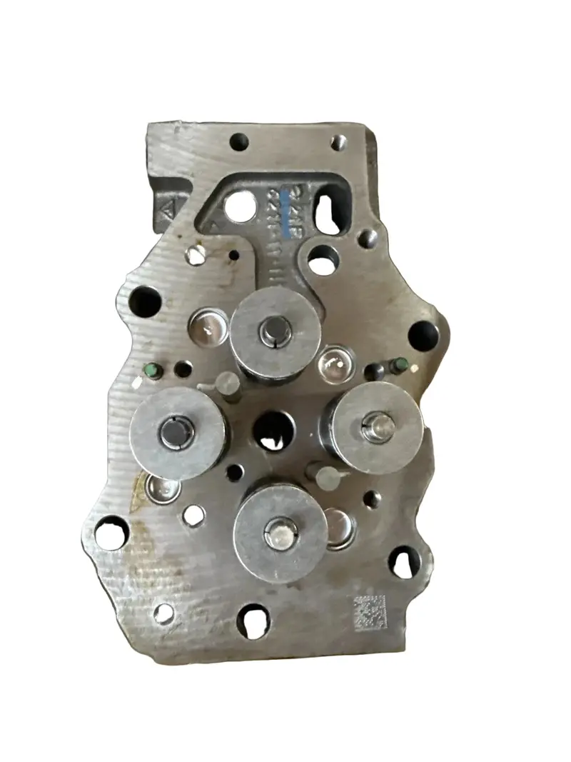 4068673Rx Genuine Cummins Cylinder Head 1