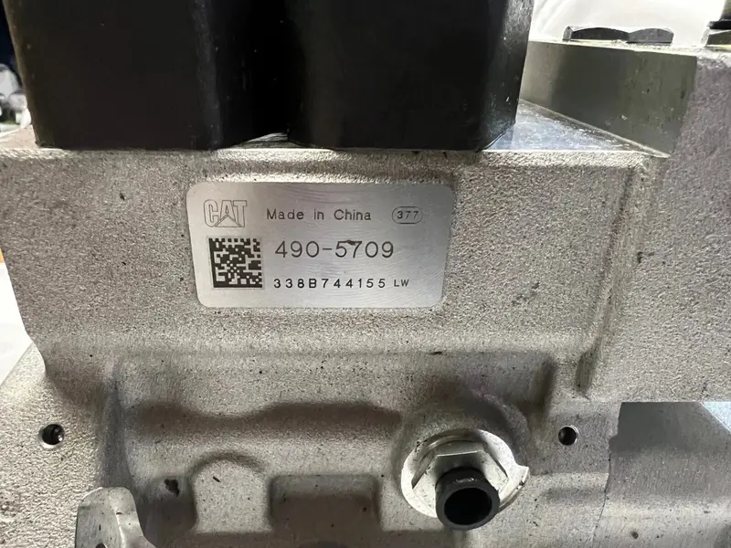 490-5709 Genuine Cat High Pressure Fuel Pump For C9.3, D6, E340 2