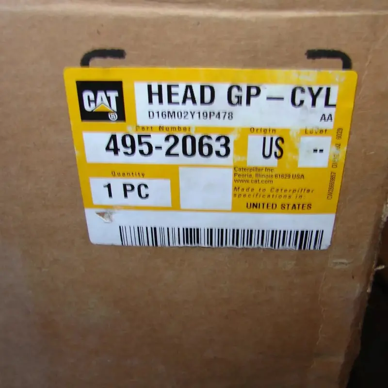 4952063 Caterpillar Engine Cylinder Head 2