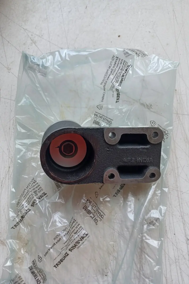 5273527 Genuine Cummins Engine Cooling Fan Strut Support 2