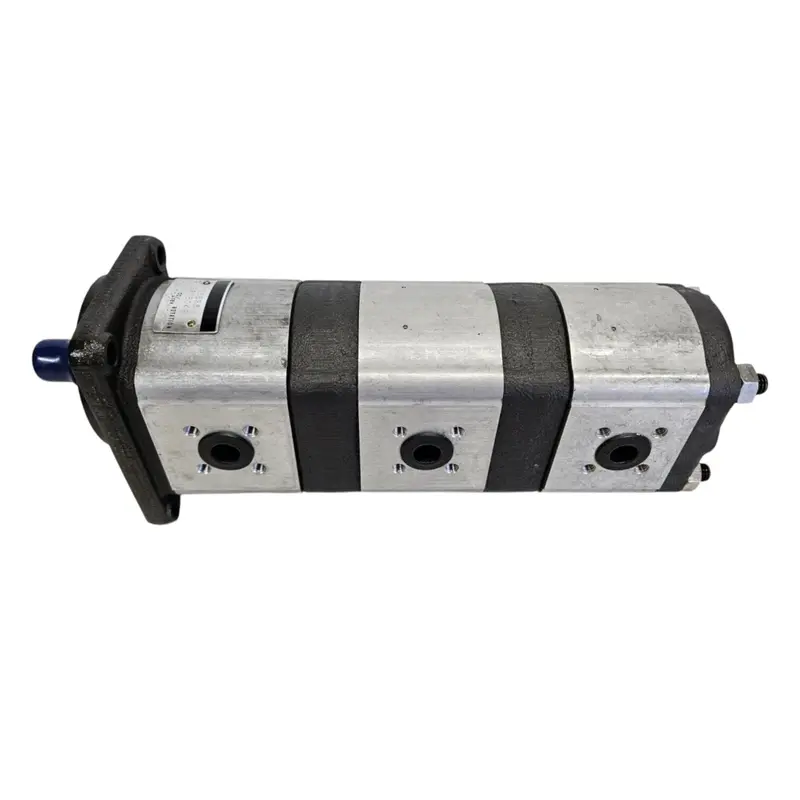 68671-61110 Kubota Pump Assembly 1