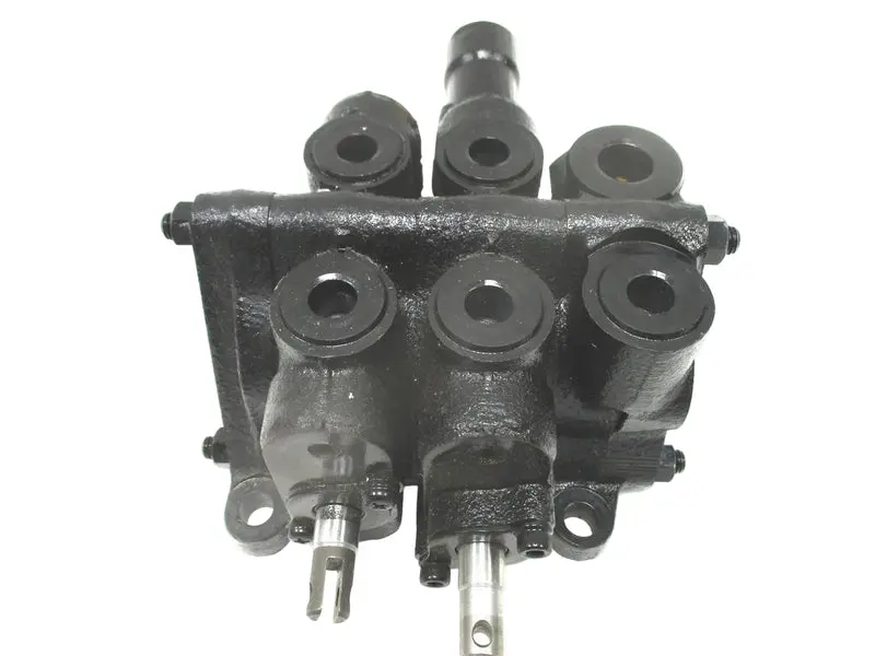 70726-61114 Kubota Valve Assembly 2