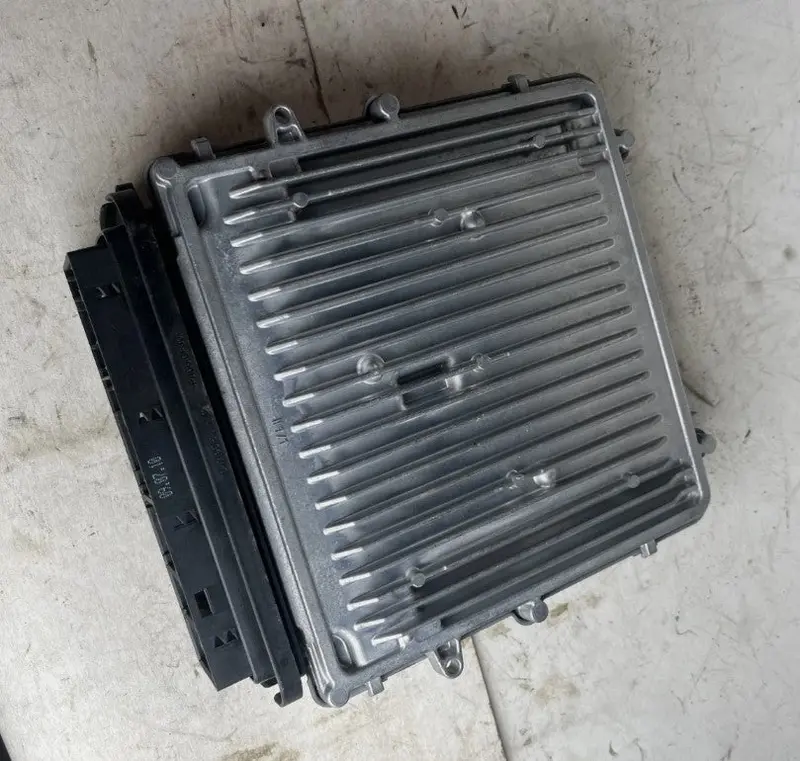 8513135 Bmw Engine Dme Ecu Ecm ( Used Part ) 2