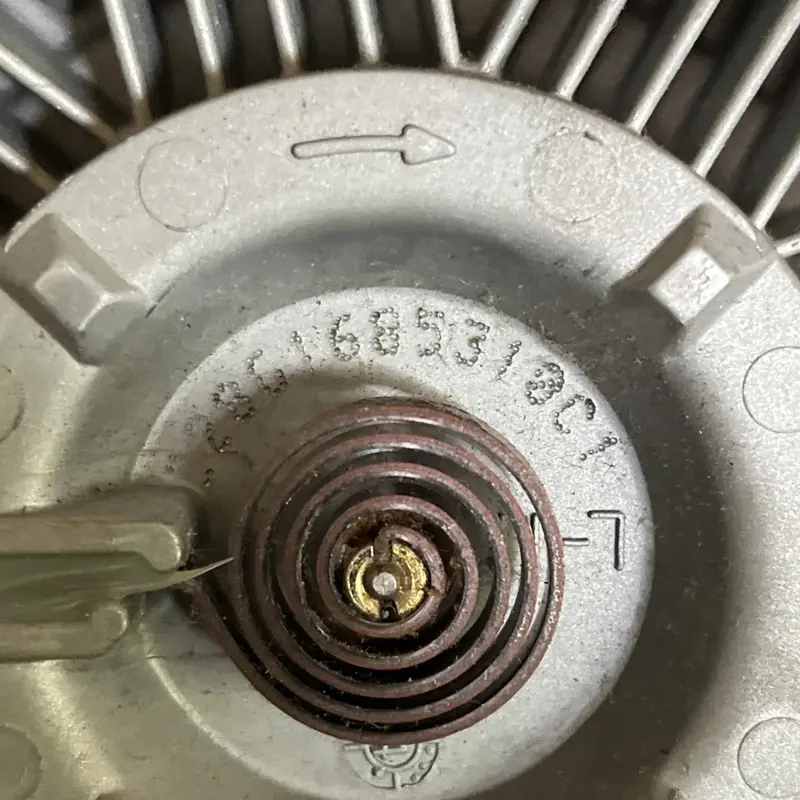 999643C91 Genuine International Fan Drive 2