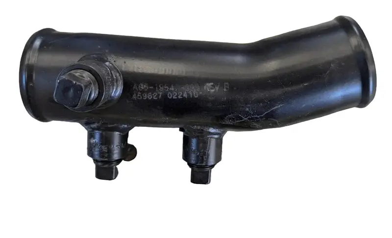 A05-19547-000 Genuine Freightliner Coolant Tube Pipe 1