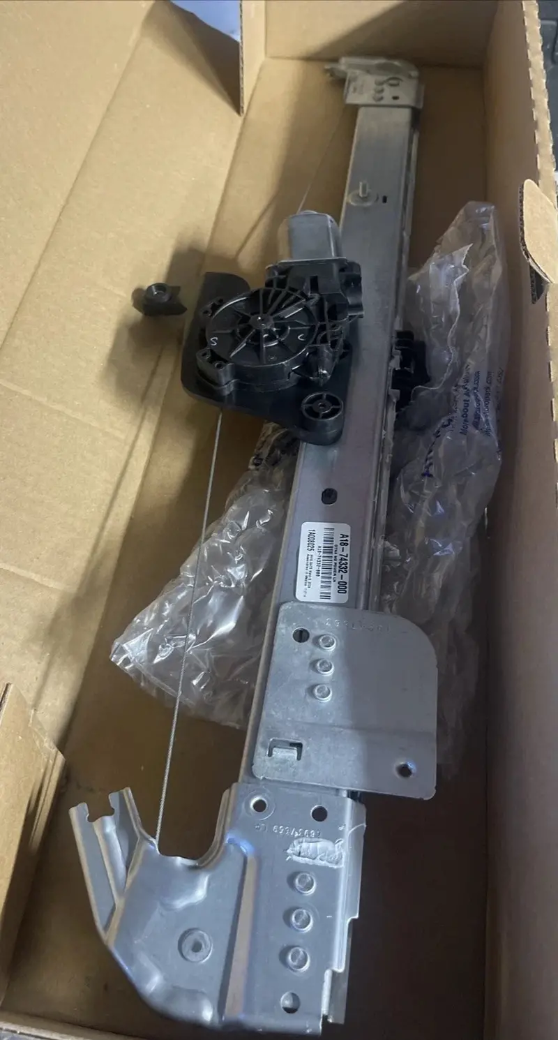 A1874332000 Genuine Freightliner Left Side Window Regulator Electric Assembly 1