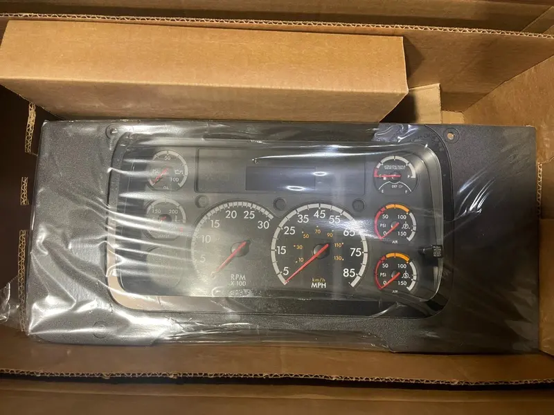 A22-76208-100 Genuine Freightliner Instrument Cluster 1