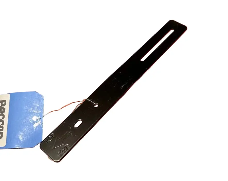 A851821 Genuine Paccar Truck Fairing Support Bracket 1
