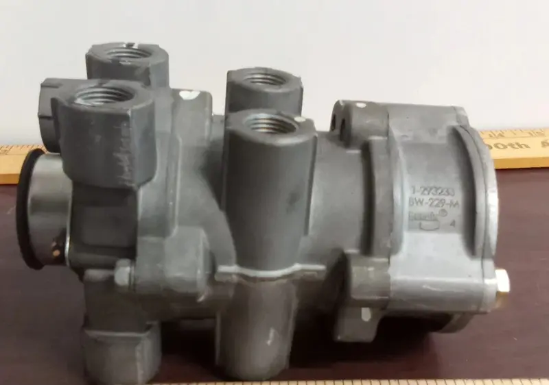 Bw 800632 Genuine Bendix Dual Circuit Foot Brake 1