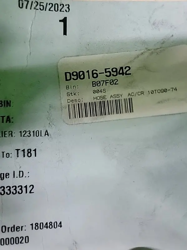D9016-5942 Genuine Paccar Hose Assembly 1