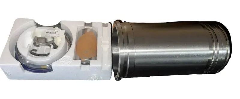 E23533563 Genuine Detroit Diesel Engine Piston Kit 1
