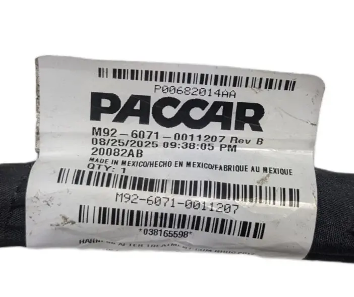 M92-6071-0011207 Genuine Paccar Wiring Harness 2