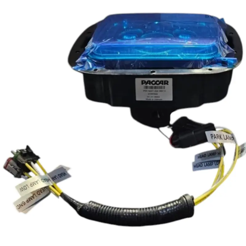 P546247433 Genuine Paccar Headlamp Assembly 1