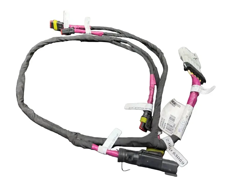 P92-9425-003 Genuine Paccar Harness Tail Lights 1