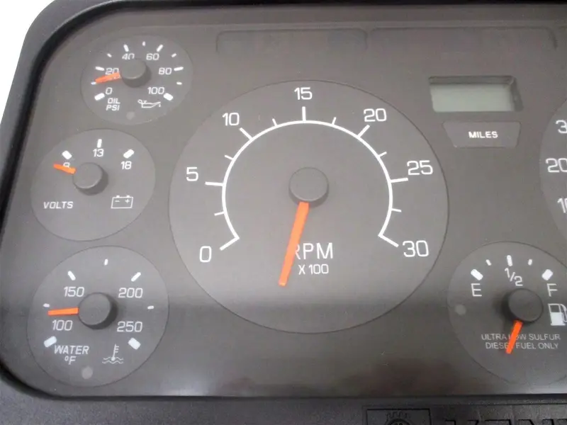Q43-1101-1-202 Kenworth Gauge Assembly Instrument Cluster 12V 2
