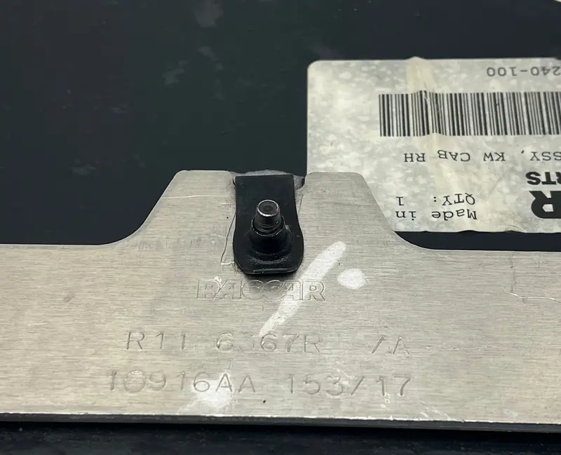 R22-6240-100 Genuine Paccar Closeout Assembly 2