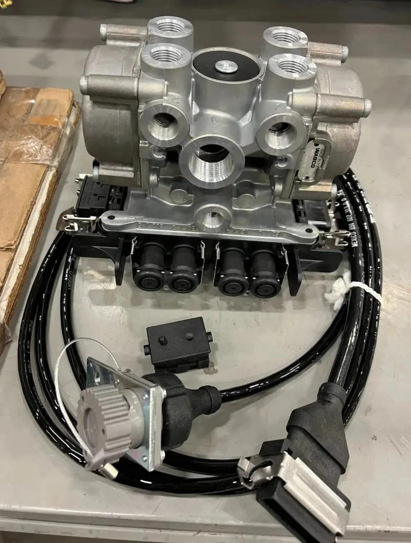 R955321 Genuine Wabco Trailer Abs Valve And Electronic Control Unit Assembly 1