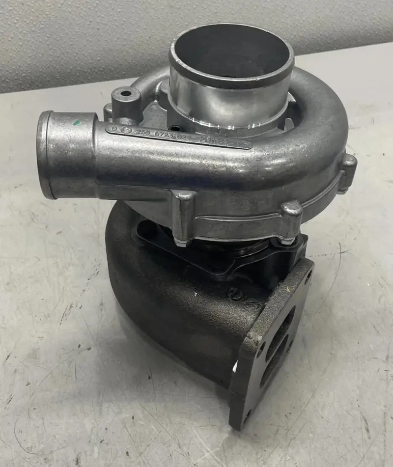 Re520360 Genuine John Deere Turbocharger 1