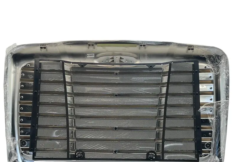 S19106 Genuine Freightliner Chrome Grille With Bug Screen 2