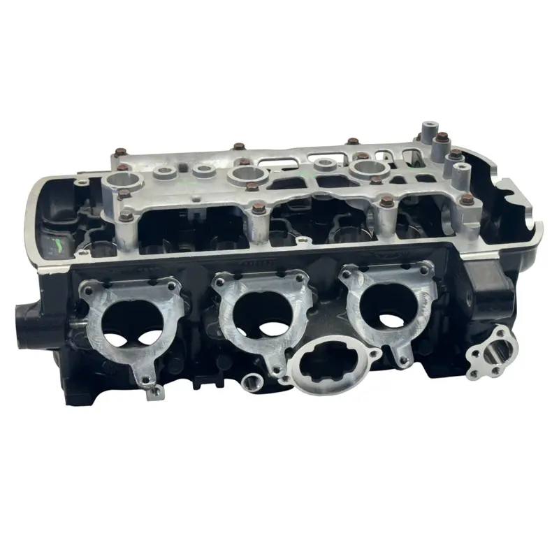 T1159010 Triumph Cylinder Head 1