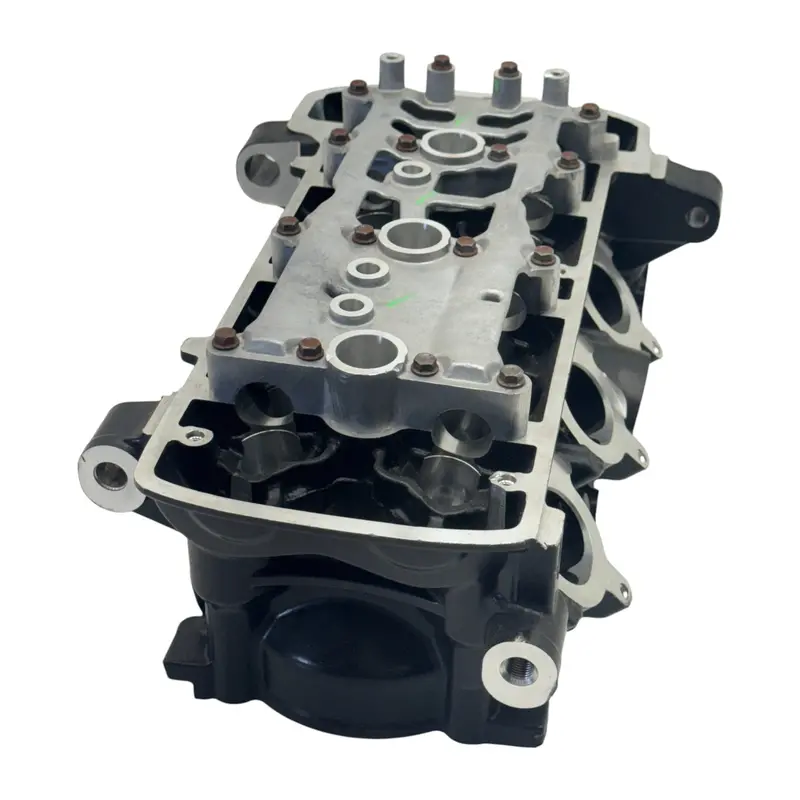 T1159010 Triumph Cylinder Head 2