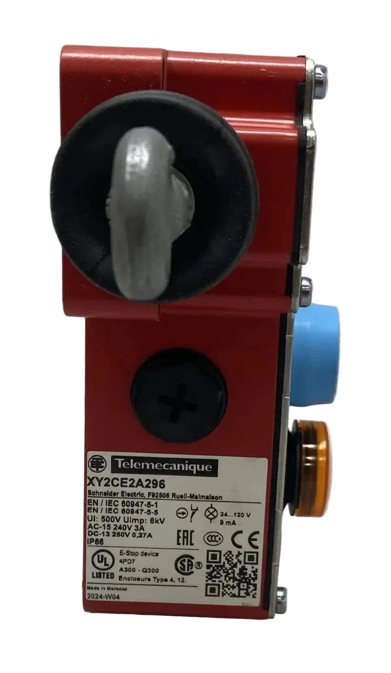 Xy2ce2a296 Telemecanique Latching Emergency Stop Rope Pull Switch 240-250V 2
