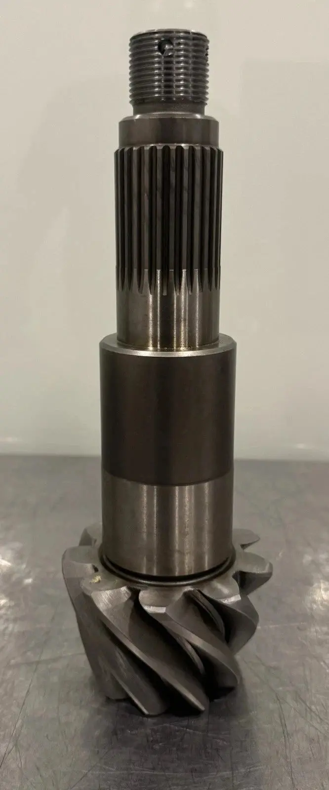 Yz120698 Genuine John Deere Differential Spiral Bevel Input Pinion Shaft 1
